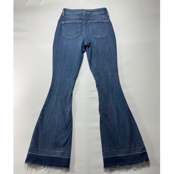 Stylish Blue Flare Jeans for Women - Picture 2 of 7